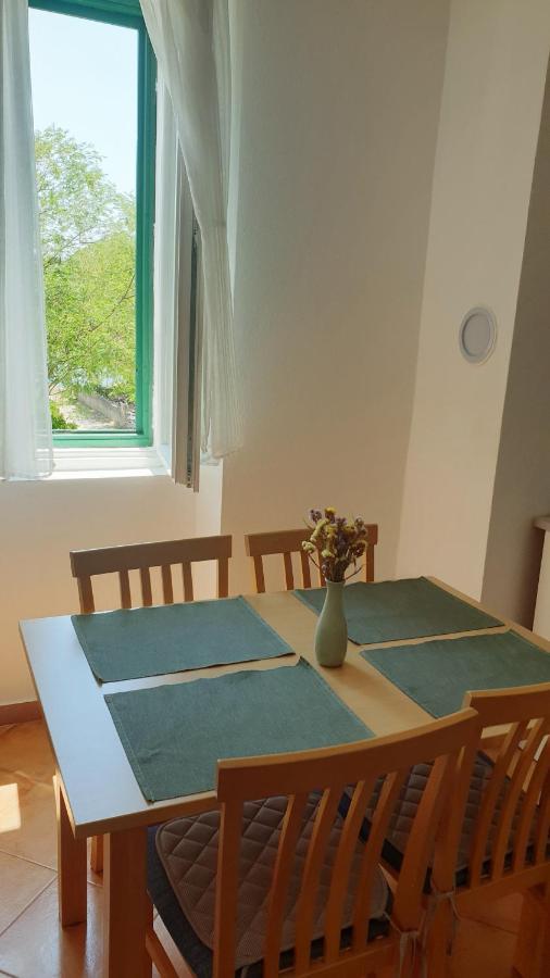 Apartmani Paron Sime 셀리네 외부 사진