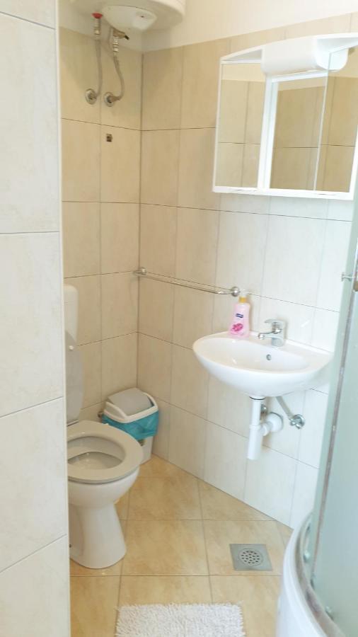Apartmani Paron Sime 셀리네 외부 사진